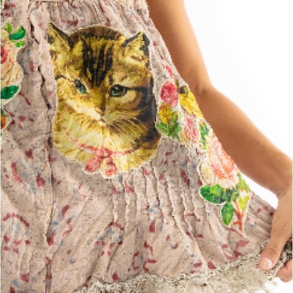 Magnolia Pearl appliqué top